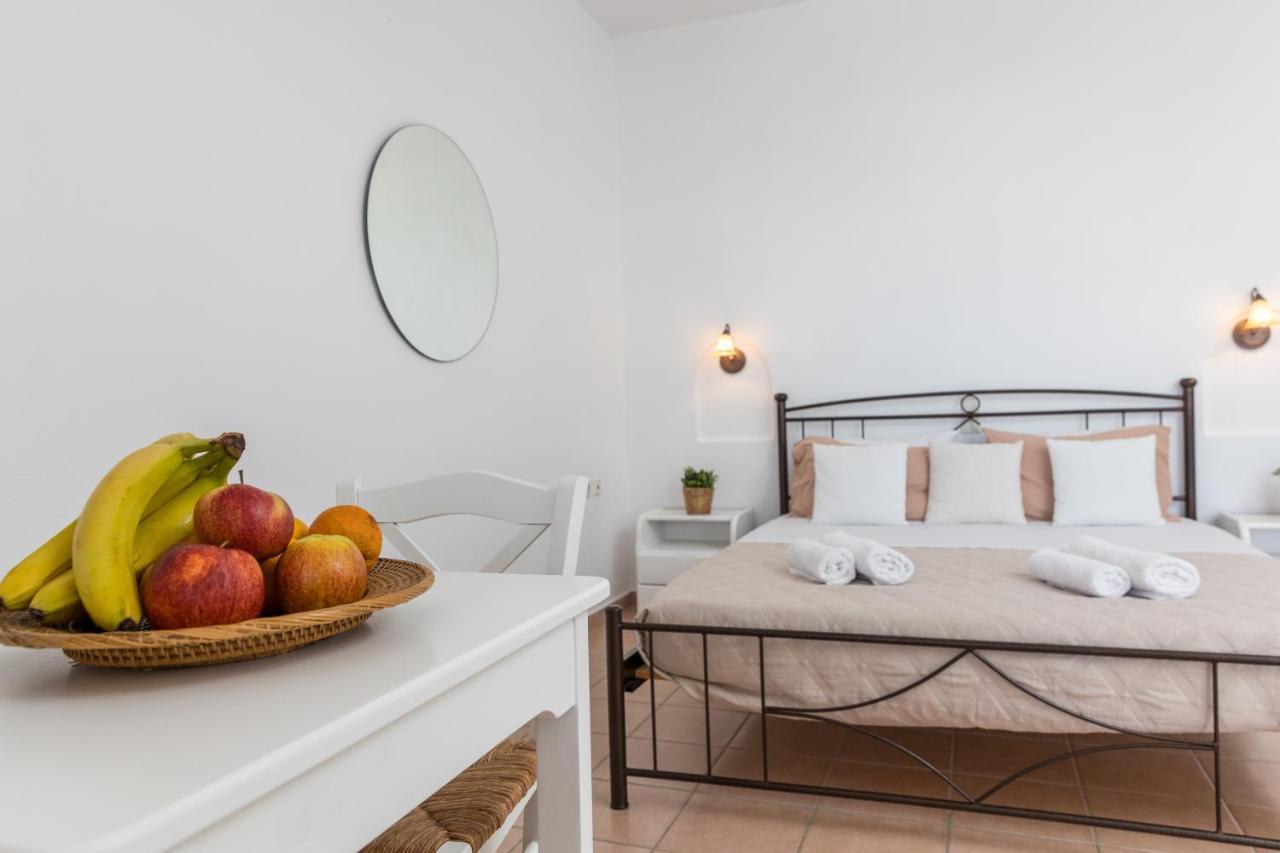 Aqua Naxos Apartments & Suites Агиос-Прокопиос Экстерьер фото